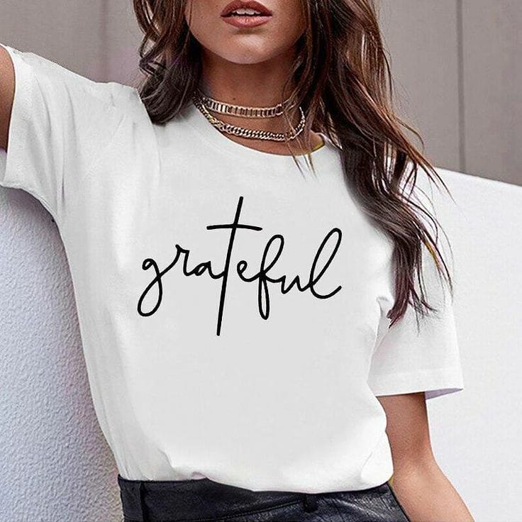 Model wearing an Alvixo printed T-shirt